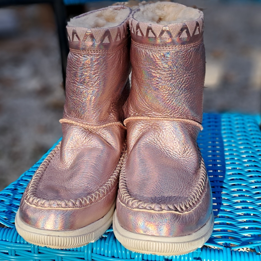 Pink Manitobah Mukluk Boots Size 10 - Picture 8 of 11